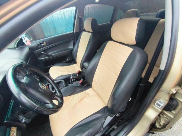 Бежевый Фольксваген Пассат, объемом двигателя 1.8 л и пробегом 320 тыс. км за 4500 $, фото 6 на Automoto.ua