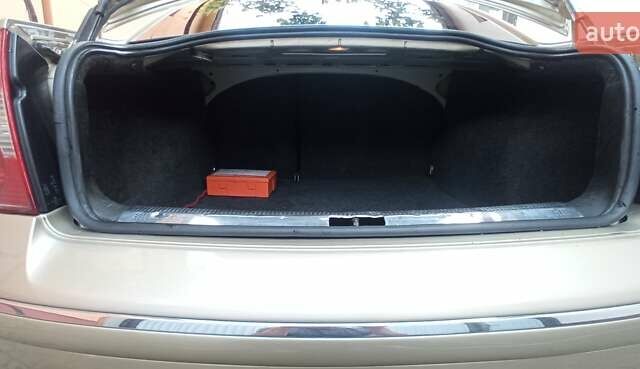 Бежевый Фольксваген Пассат, объемом двигателя 1.6 л и пробегом 300 тыс. км за 5000 $, фото 35 на Automoto.ua