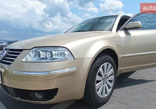 Бежевый Фольксваген Пассат, объемом двигателя 1.6 л и пробегом 300 тыс. км за 5000 $, фото 3 на Automoto.ua