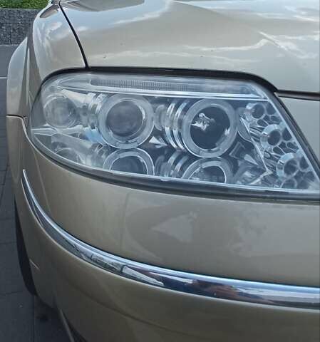 Бежевый Фольксваген Пассат, объемом двигателя 1.6 л и пробегом 300 тыс. км за 5000 $, фото 16 на Automoto.ua