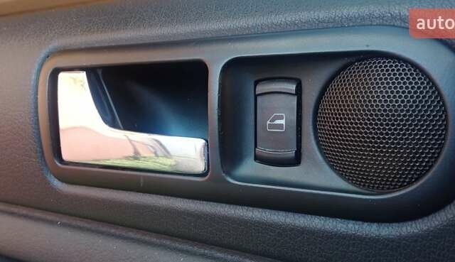 Бежевый Фольксваген Пассат, объемом двигателя 1.6 л и пробегом 300 тыс. км за 5000 $, фото 1 на Automoto.ua