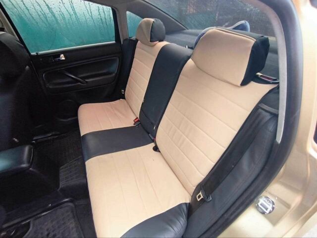 Бежевый Фольксваген Пассат, объемом двигателя 1.8 л и пробегом 320 тыс. км за 4500 $, фото 4 на Automoto.ua