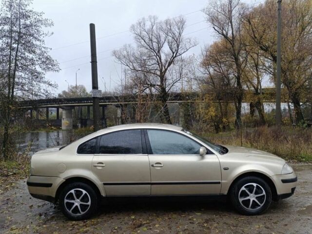 Бежевый Фольксваген Пассат, объемом двигателя 1.9 л и пробегом 270 тыс. км за 2200 $, фото 3 на Automoto.ua