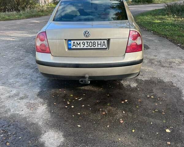 Бежевый Фольксваген Пассат, объемом двигателя 1.78 л и пробегом 380 тыс. км за 4200 $, фото 10 на Automoto.ua