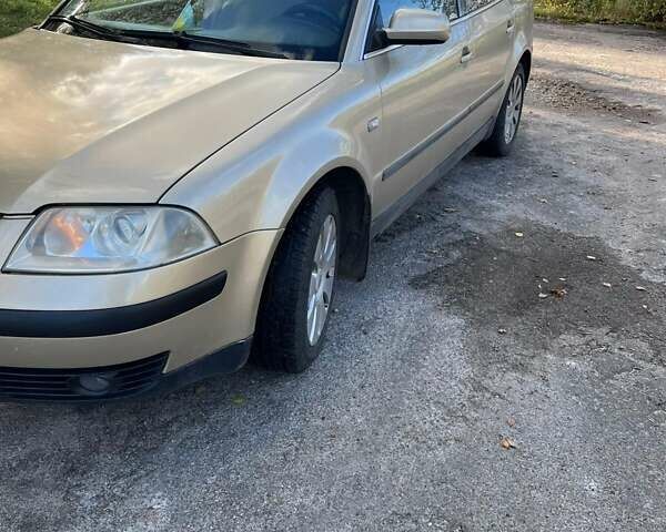 Бежевый Фольксваген Пассат, объемом двигателя 1.78 л и пробегом 380 тыс. км за 4200 $, фото 3 на Automoto.ua