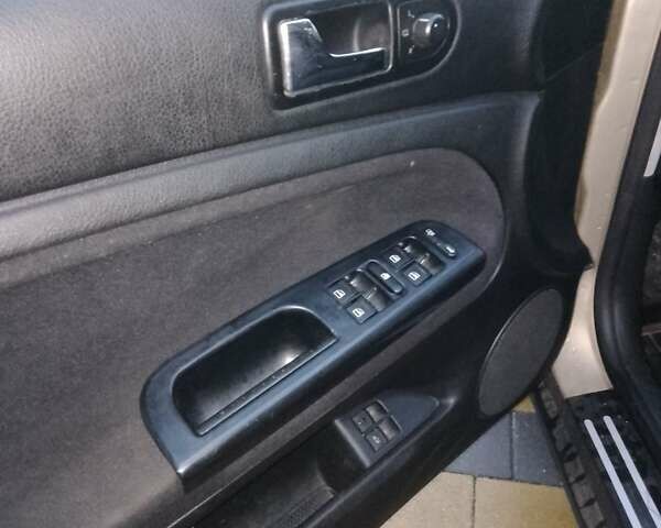 Бежевий Фольксваген Пассат, об'ємом двигуна 1.98 л та пробігом 175 тис. км за 4500 $, фото 1 на Automoto.ua
