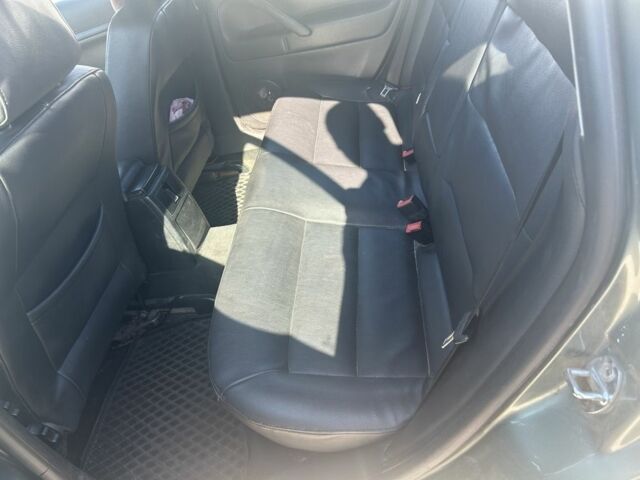 Бежевый Фольксваген Пассат, объемом двигателя 1.9 л и пробегом 400 тыс. км за 2863 $, фото 6 на Automoto.ua