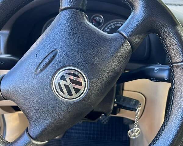 Бежевый Фольксваген Пассат, объемом двигателя 1.78 л и пробегом 380 тыс. км за 4200 $, фото 2 на Automoto.ua