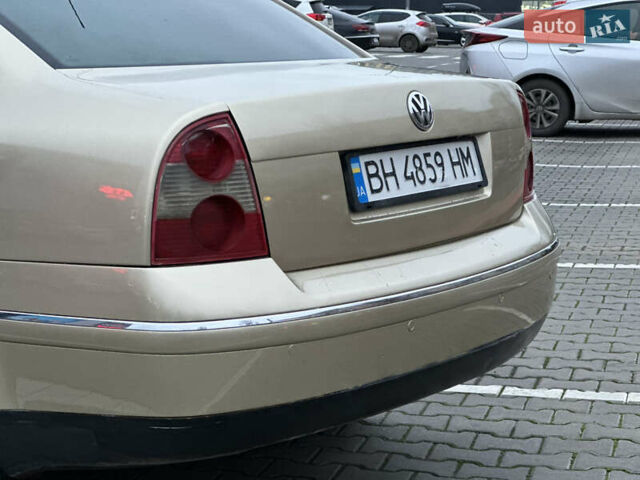 Бежевий Фольксваген Пассат, об'ємом двигуна 1.8 л та пробігом 300 тис. км за 3550 $, фото 2 на Automoto.ua