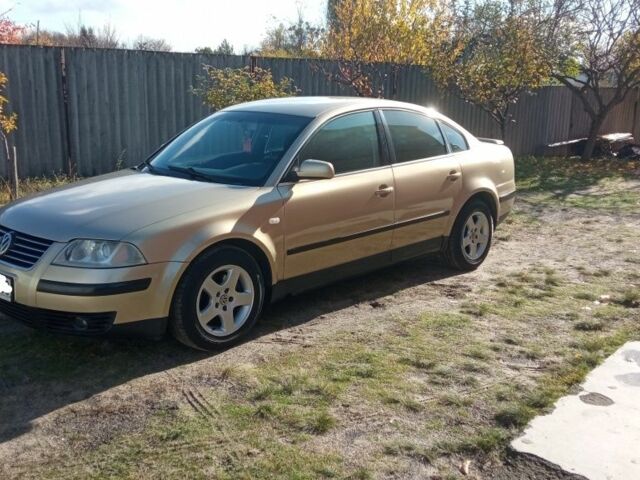 Бежевий Фольксваген Пассат, об'ємом двигуна 1.9 л та пробігом 300 тис. км за 2400 $, фото 1 на Automoto.ua