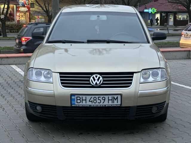 Бежевый Фольксваген Пассат, объемом двигателя 1.8 л и пробегом 300 тыс. км за 3550 $, фото 5 на Automoto.ua