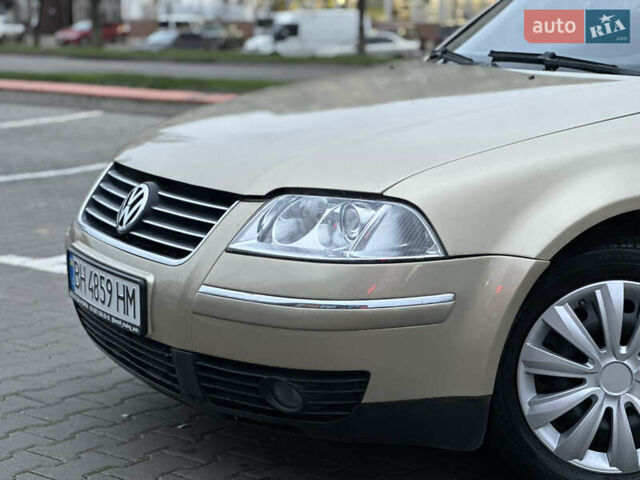 Бежевий Фольксваген Пассат, об'ємом двигуна 1.8 л та пробігом 300 тис. км за 3550 $, фото 1 на Automoto.ua