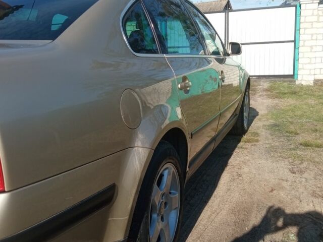 Бежевий Фольксваген Пассат, об'ємом двигуна 1.9 л та пробігом 300 тис. км за 2400 $, фото 8 на Automoto.ua