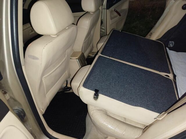 Бежевый Фольксваген Пассат, объемом двигателя 1.9 л и пробегом 380 тыс. км за 3850 $, фото 6 на Automoto.ua