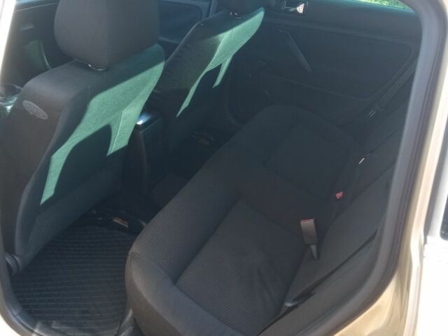 Бежевий Фольксваген Пассат, об'ємом двигуна 1.9 л та пробігом 300 тис. км за 2400 $, фото 11 на Automoto.ua