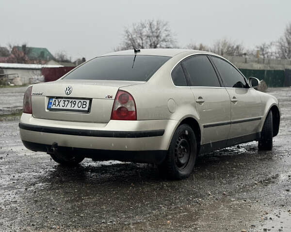 Бежевий Фольксваген Пассат, об'ємом двигуна 1.9 л та пробігом 300 тис. км за 5650 $, фото 2 на Automoto.ua