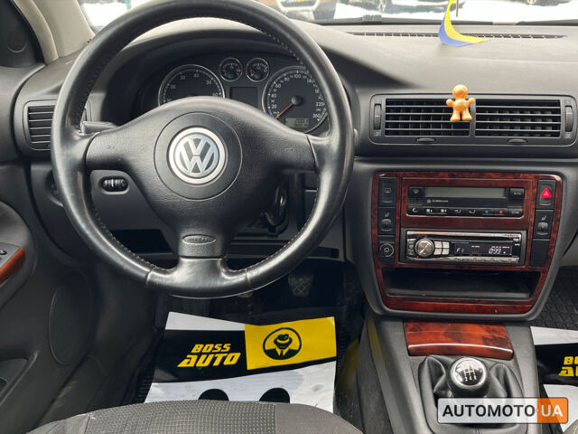 Бежевий Фольксваген Пассат, об'ємом двигуна 2 л та пробігом 182 тис. км за 6000 $, фото 18 на Automoto.ua