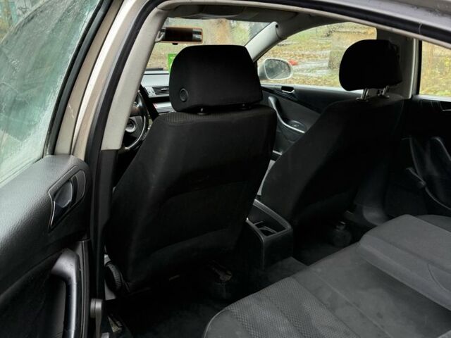 Бежевый Фольксваген Пассат, объемом двигателя 2 л и пробегом 300 тыс. км за 2199 $, фото 10 на Automoto.ua