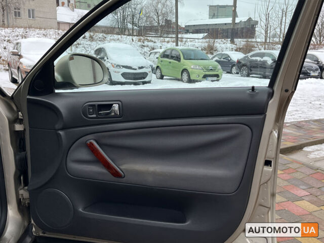 Бежевий Фольксваген Пассат, об'ємом двигуна 2 л та пробігом 182 тис. км за 6000 $, фото 19 на Automoto.ua