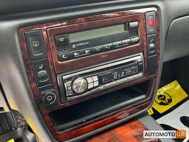 Бежевий Фольксваген Пассат, об'ємом двигуна 2 л та пробігом 182 тис. км за 6000 $, фото 13 на Automoto.ua