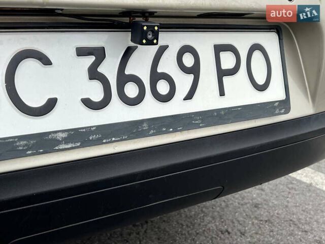 Бежевый Фольксваген Пассат, объемом двигателя 2 л и пробегом 290 тыс. км за 6900 $, фото 7 на Automoto.ua