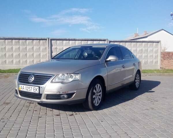 Бежевый Фольксваген Пассат, объемом двигателя 1.98 л и пробегом 192 тыс. км за 5700 $, фото 7 на Automoto.ua