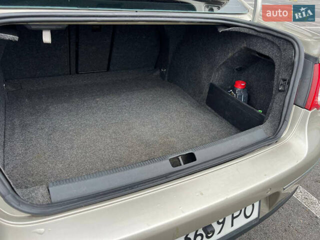 Бежевый Фольксваген Пассат, объемом двигателя 2 л и пробегом 290 тыс. км за 6900 $, фото 46 на Automoto.ua