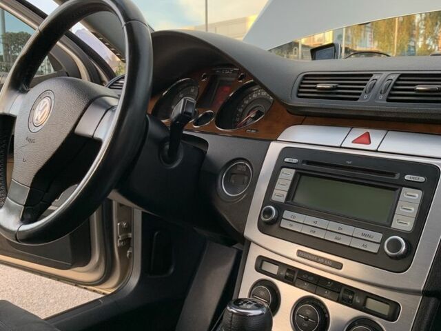 Бежевый Фольксваген Пассат, объемом двигателя 2 л и пробегом 275 тыс. км за 8000 $, фото 19 на Automoto.ua