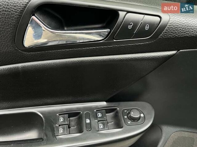 Бежевий Фольксваген Пассат, об'ємом двигуна 1.97 л та пробігом 331 тис. км за 6590 $, фото 15 на Automoto.ua