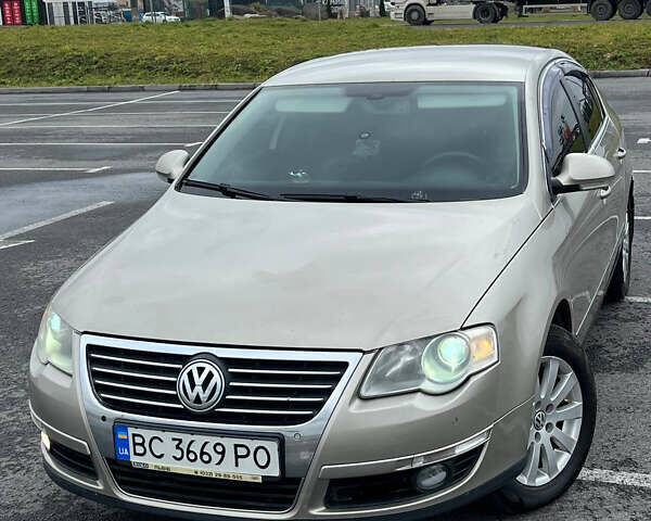 Бежевый Фольксваген Пассат, объемом двигателя 2 л и пробегом 290 тыс. км за 6900 $, фото 2 на Automoto.ua