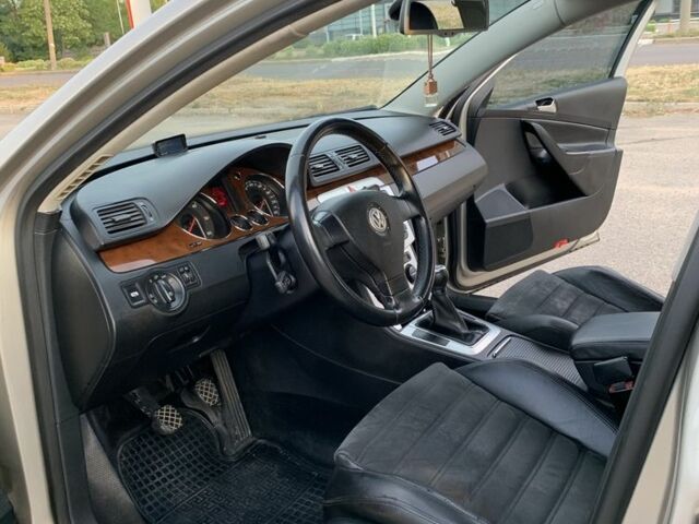 Бежевый Фольксваген Пассат, объемом двигателя 2 л и пробегом 275 тыс. км за 8000 $, фото 7 на Automoto.ua