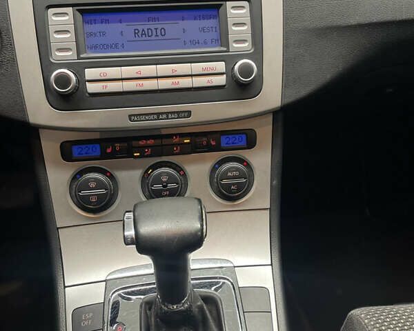 Бежевий Фольксваген Пассат, об'ємом двигуна 1.98 л та пробігом 189 тис. км за 5700 $, фото 16 на Automoto.ua
