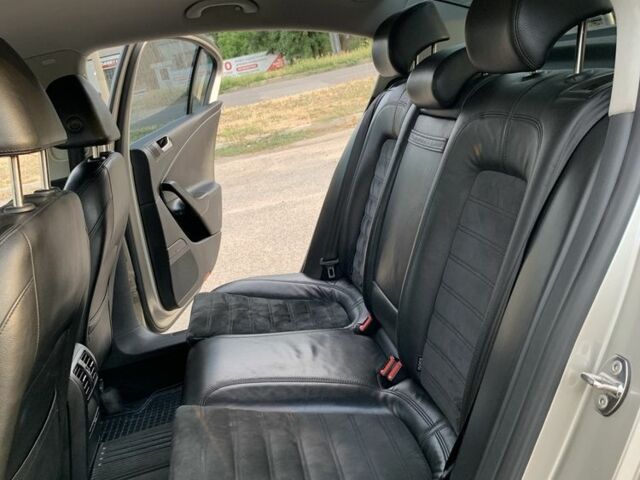 Бежевый Фольксваген Пассат, объемом двигателя 2 л и пробегом 275 тыс. км за 8000 $, фото 11 на Automoto.ua