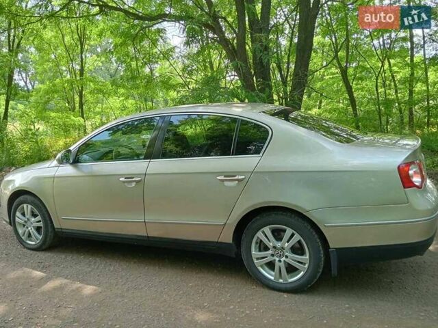 Бежевый Фольксваген Пассат, объемом двигателя 1.98 л и пробегом 280 тыс. км за 8300 $, фото 6 на Automoto.ua