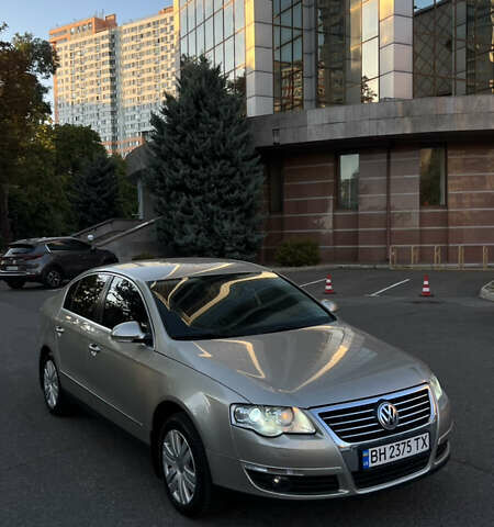 Бежевий Фольксваген Пассат, об'ємом двигуна 1.98 л та пробігом 187 тис. км за 6900 $, фото 3 на Automoto.ua