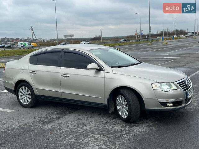 Бежевый Фольксваген Пассат, объемом двигателя 2 л и пробегом 290 тыс. км за 6900 $, фото 39 на Automoto.ua