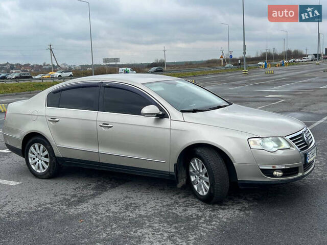 Бежевый Фольксваген Пассат, объемом двигателя 2 л и пробегом 290 тыс. км за 6900 $, фото 14 на Automoto.ua