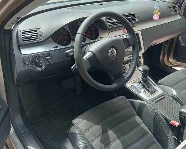 Бежевый Фольксваген Пассат, объемом двигателя 1.98 л и пробегом 280 тыс. км за 8300 $, фото 12 на Automoto.ua