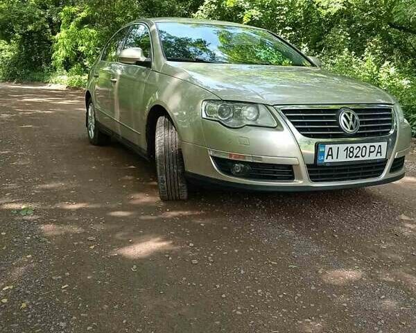 Бежевый Фольксваген Пассат, объемом двигателя 1.98 л и пробегом 280 тыс. км за 8300 $, фото 1 на Automoto.ua