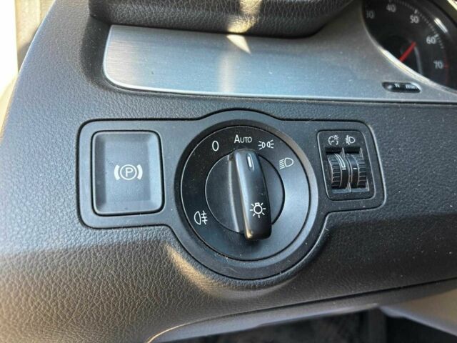 Бежевый Фольксваген Пассат, объемом двигателя 1.8 л и пробегом 290 тыс. км за 5990 $, фото 18 на Automoto.ua