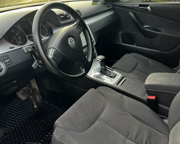 Бежевый Фольксваген Пассат, объемом двигателя 1.8 л и пробегом 254 тыс. км за 5200 $, фото 10 на Automoto.ua