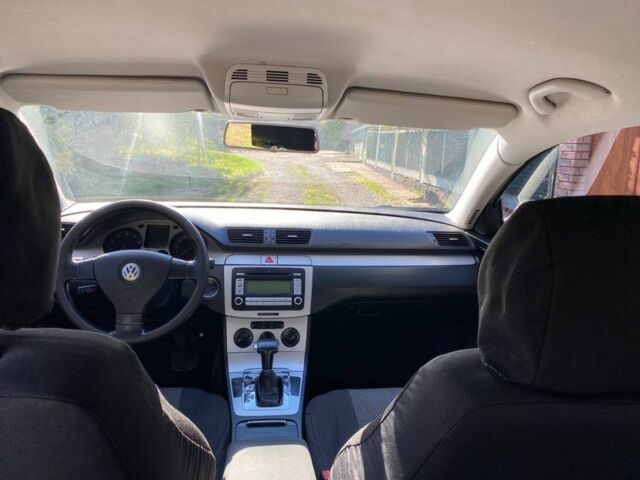 Бежевый Фольксваген Пассат, объемом двигателя 1.8 л и пробегом 250 тыс. км за 5200 $, фото 4 на Automoto.ua