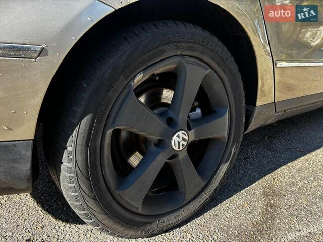 Бежевий Фольксваген Пассат, об'ємом двигуна 1.8 л та пробігом 290 тис. км за 5990 $, фото 9 на Automoto.ua