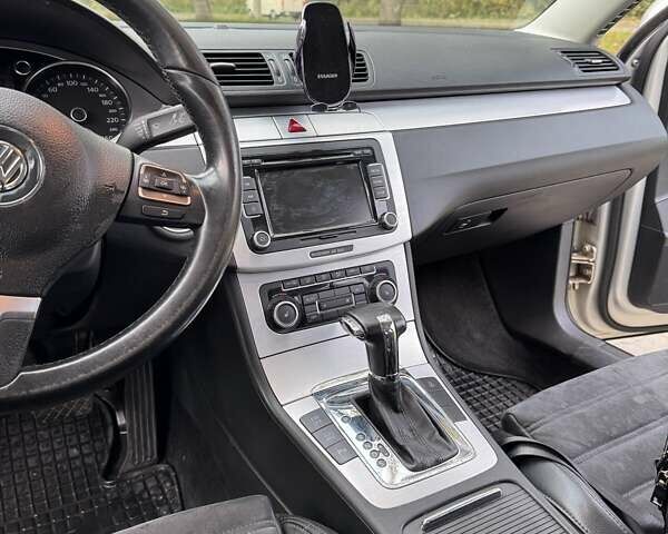 Бежевый Фольксваген Пассат, объемом двигателя 1.97 л и пробегом 260 тыс. км за 10200 $, фото 15 на Automoto.ua