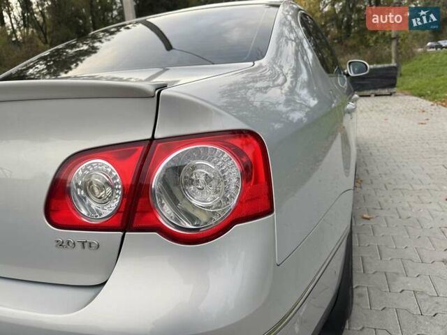 Бежевый Фольксваген Пассат, объемом двигателя 1.97 л и пробегом 260 тыс. км за 10200 $, фото 7 на Automoto.ua