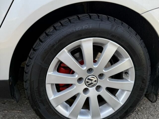 Бежевый Фольксваген Пассат, объемом двигателя 2 л и пробегом 350 тыс. км за 6900 $, фото 7 на Automoto.ua