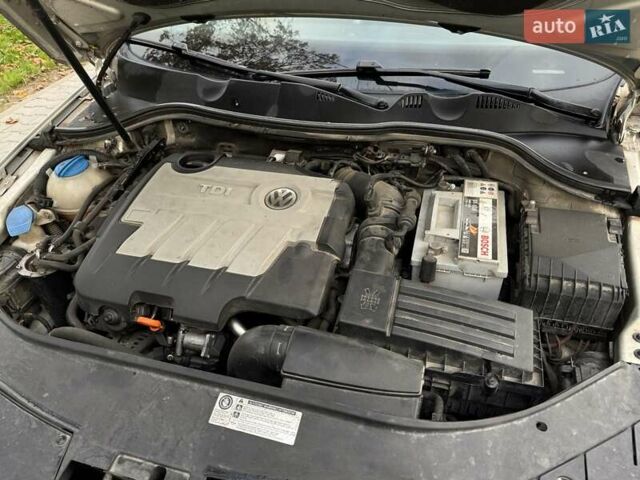 Бежевый Фольксваген Пассат, объемом двигателя 1.97 л и пробегом 260 тыс. км за 10200 $, фото 6 на Automoto.ua