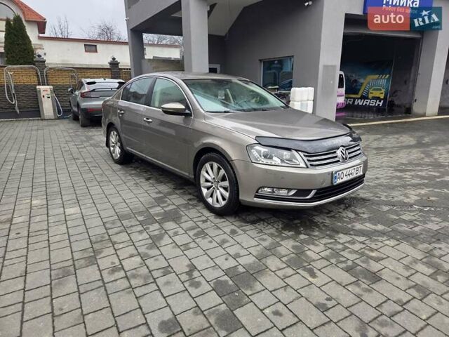 Бежевый Фольксваген Пассат, объемом двигателя 2 л и пробегом 321 тыс. км за 9800 $, фото 5 на Automoto.ua