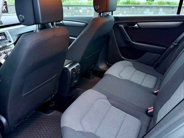 Бежевый Фольксваген Пассат, объемом двигателя 1.8 л и пробегом 176 тыс. км за 6999 $, фото 12 на Automoto.ua