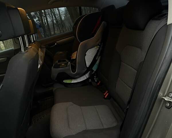 Бежевый Фольксваген Пассат, объемом двигателя 1.97 л и пробегом 214 тыс. км за 9700 $, фото 21 на Automoto.ua